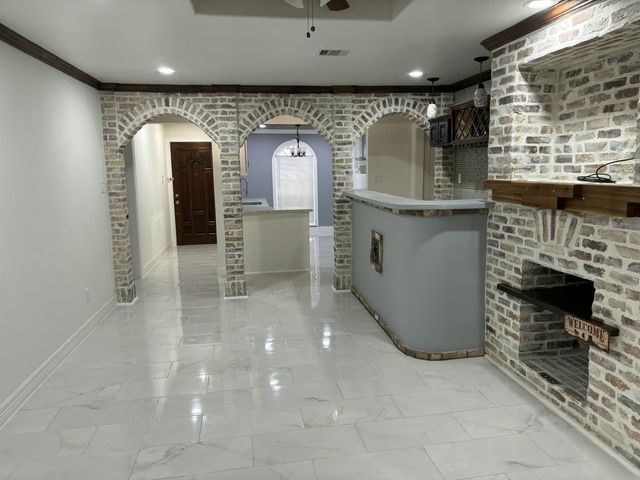 7718 Breezeway, Houston, TX, 77040