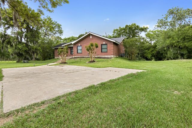  5366 Appleblossom Ln, Friendswood, TX 77546