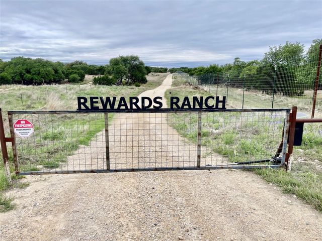 41 Tx Hwy 41, Rocksprings, TX, 78880