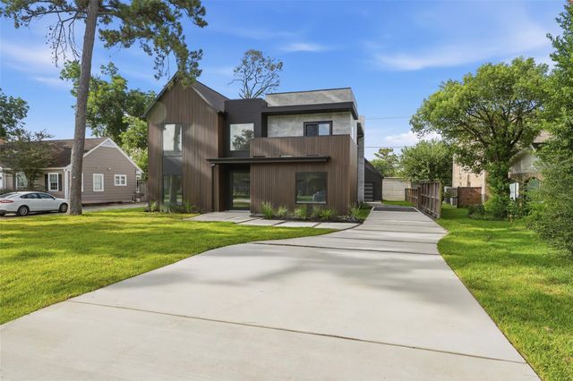 519 30th, Houston, TX, 77018