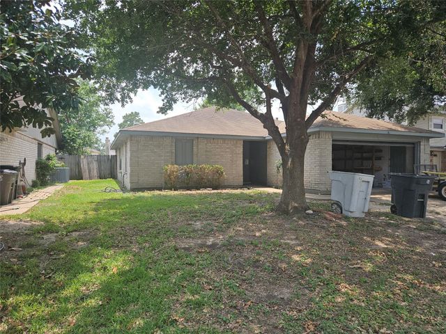  18539 Lippizaner Dr, Cypress, TX 77433