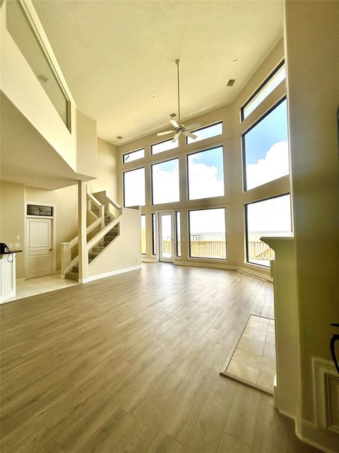 807 Kipp, Kemah, TX, 77565