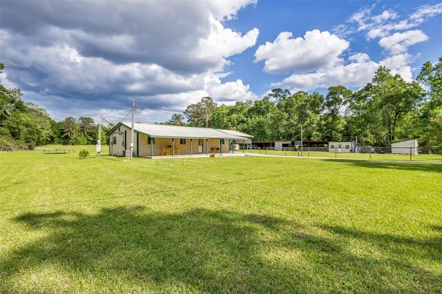  7476 S Fork Dr, Conroe, TX 77303