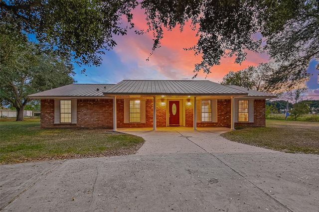  3122 Kueck Rd, Rosenberg, TX 77471
