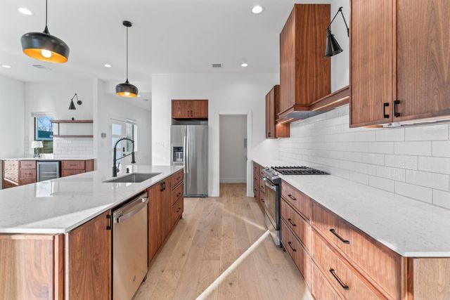 3802 Commerce, Houston, TX, 77003