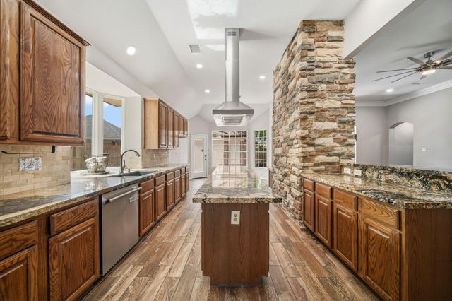  6714 Morningside Dr, Sugar Land, TX 77479