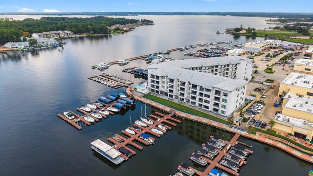 199 Waterpoint Ct #202, Montgomery, TX 77356