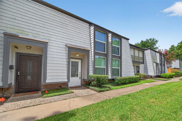 10174 Beekman Place, Houston, TX, 77043