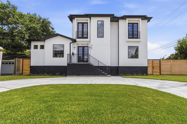 5009 Holt, Bellaire, TX, 77401