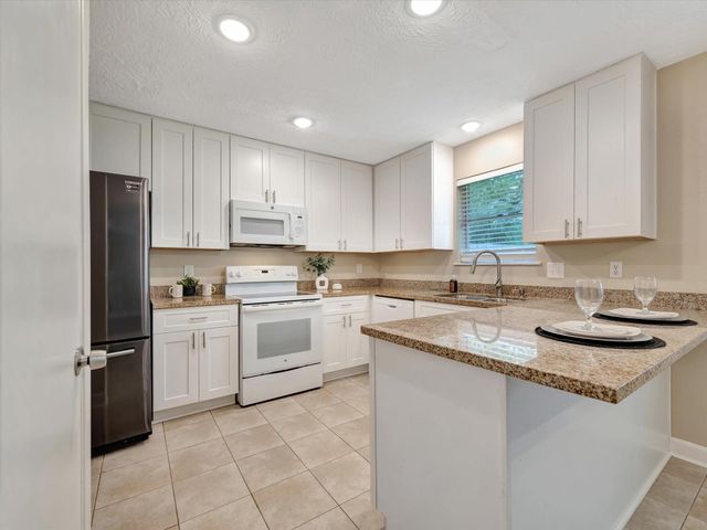 211 Leafwood, League City, TX, 77573
