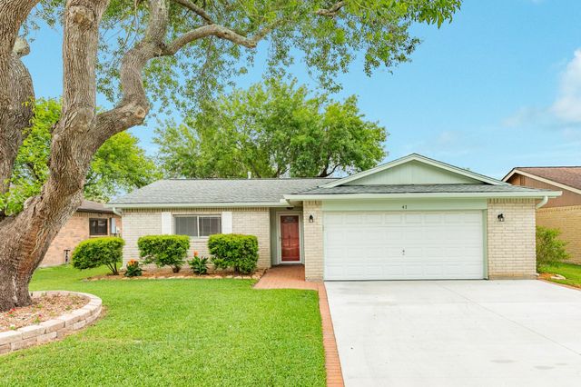 47 Wagon Lane, Angleton, TX, 77515