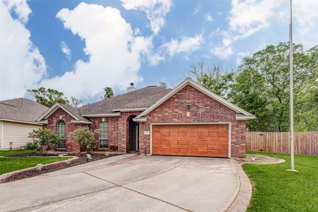  302 Dock Ct, Crosby, TX 77532