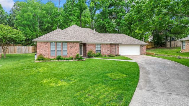  2013 Wickersham Dr, Huntsville, TX 77340