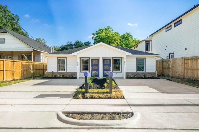  3735 Mainer St, Houston, TX 77021