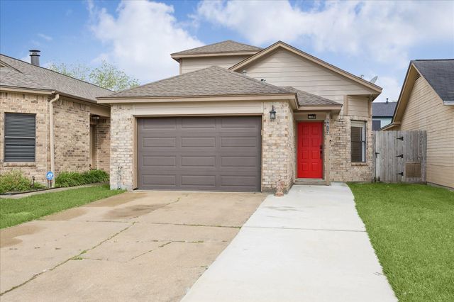  5813 Guadalupe Dr, Dickinson, TX 77539