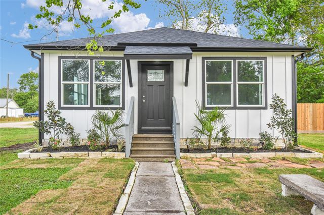 5722 5th, Danbury, TX, 77534