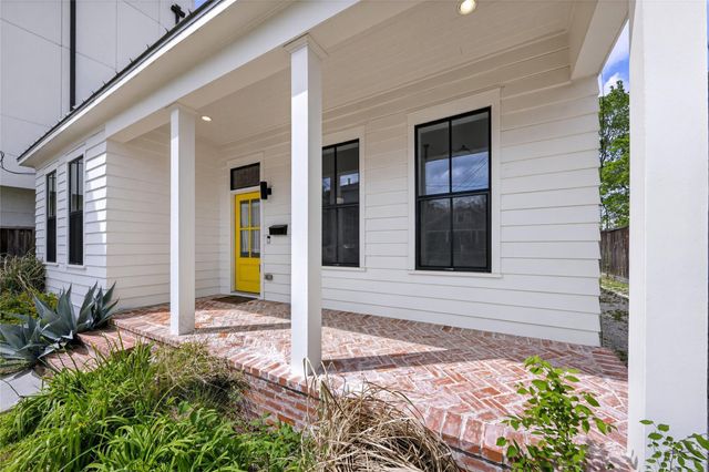  1308 Bingham St, Houston, TX 77007