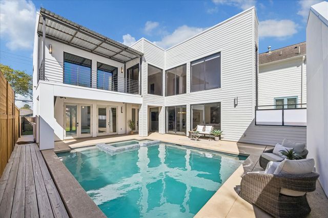  427 W 27th St, Houston, TX 77008