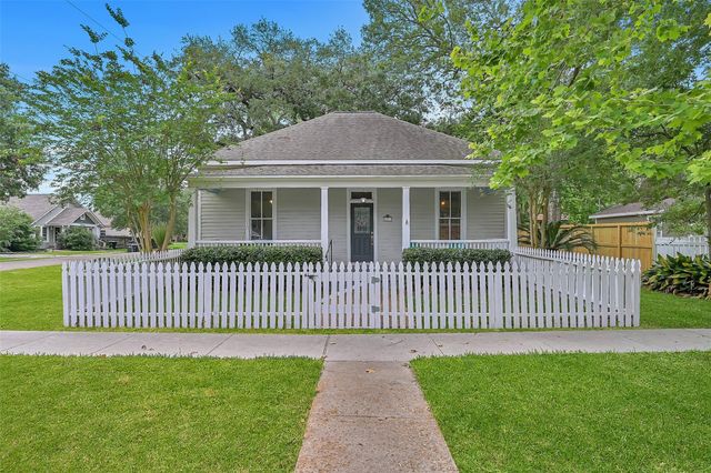 403 Lee, Alvin, TX, 77511