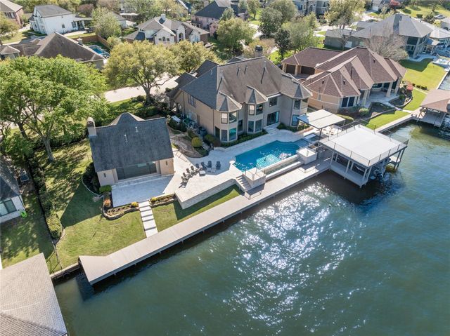 385 Edgewood, Montgomery, TX, 77356
