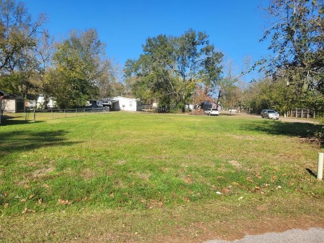 601 Earnest Carrington Sr, Cleveland, TX, 77327