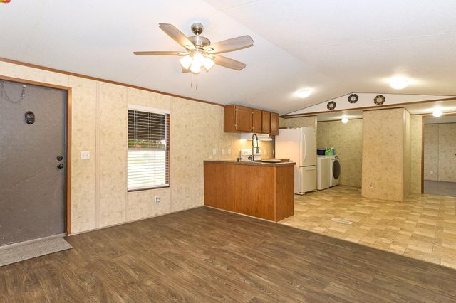 1003 Nunez, Beasley, TX, 77417