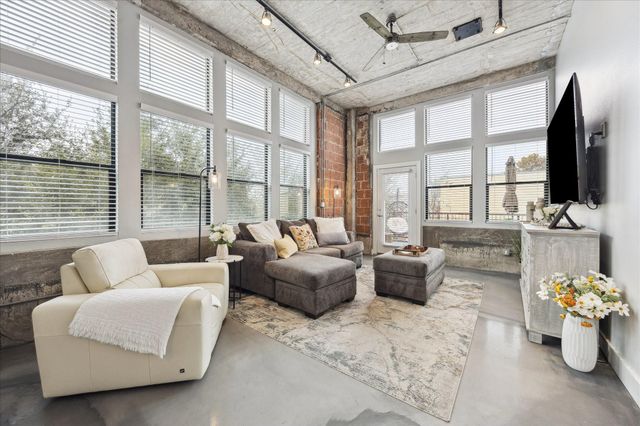 2323 Polk, Houston, TX, 77003
