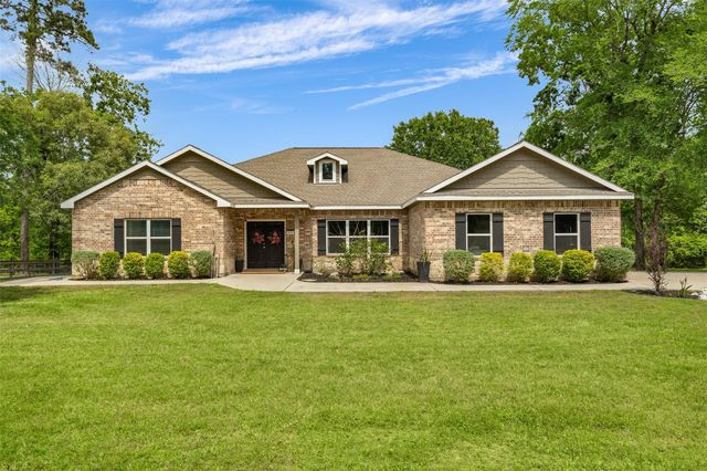  611 Meadow Xing Xing, Magnolia, TX 77355