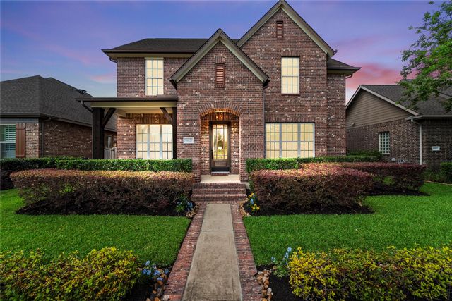  16923 Apple River Dr, Cypress, TX 77433