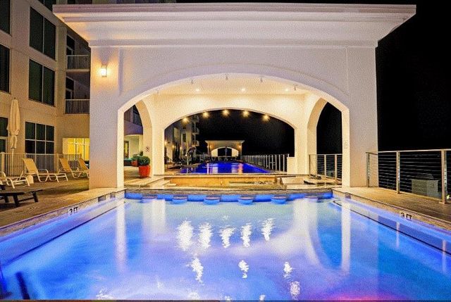500 Seawall, Galveston, TX, 77550