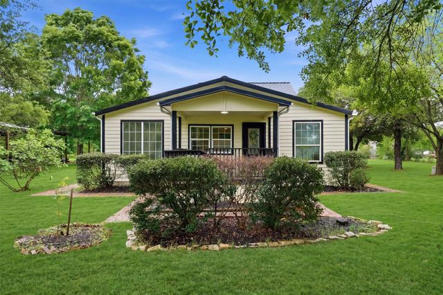 4622 Hill Side Ln, Needville, TX 77461