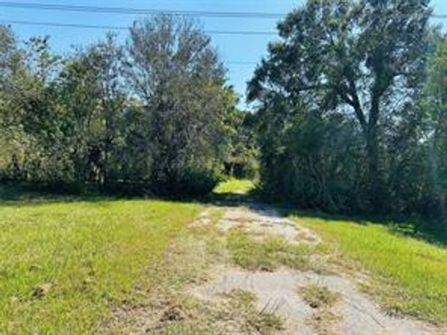 20033 Highway 35, Sweeny, TX, 77480