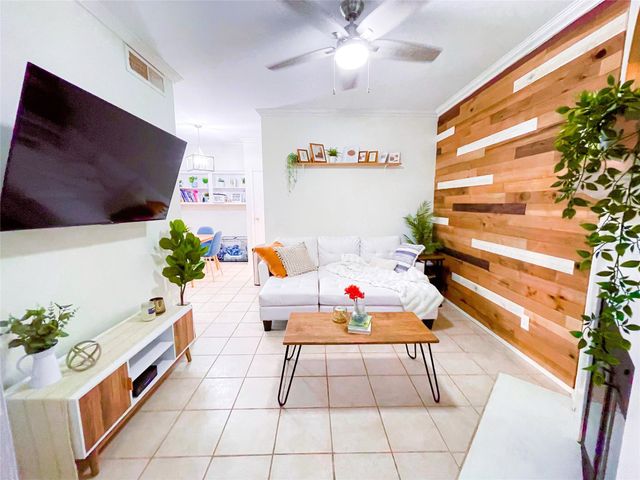 921 Marine, Galveston, TX, 77550