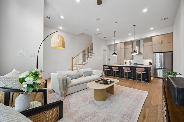 2410 Gray, Houston, TX, 77003