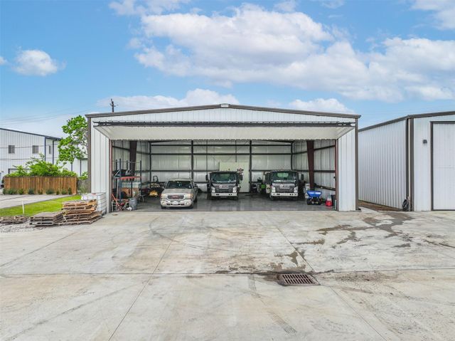 1835 County Road 130, Pearland, TX, 77581