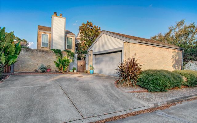  16707 Fernwood Way, Houston, TX 77058