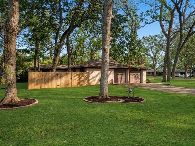 213 Van Winkle, Lake Jackson, TX, 77566