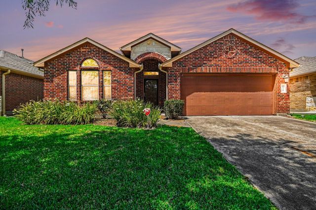  2930 Canadian Goose Ln, Baytown, TX 77521