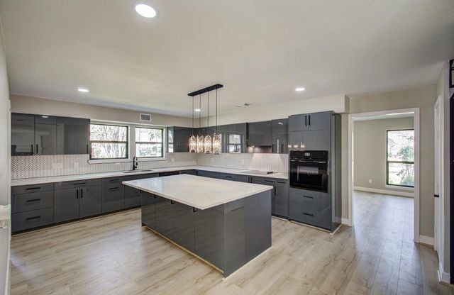 15619 Winding Moss, Houston, TX, 77068