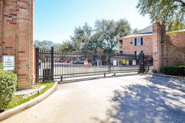 2255 Braeswood Park, Houston, TX, 77030