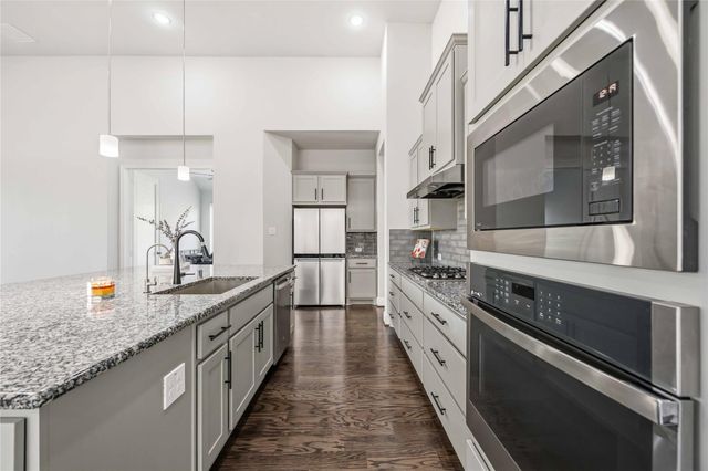 11823 Creekside Shore, Cypress, TX, 77433