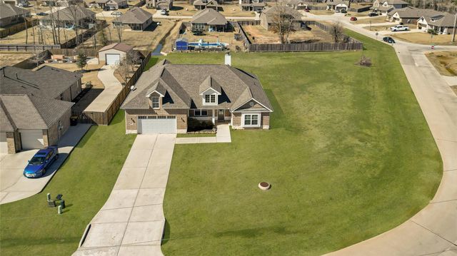  12371 N Chestnut Hills Dr, Conroe, TX 77303
