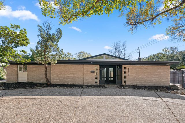  5747 Jackwood St, Houston, TX 77096