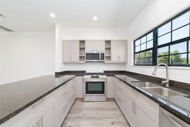 11924 Hoa Sen, Houston, TX, 77072