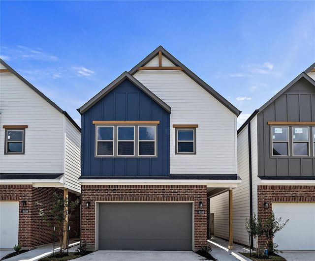  8406 Vogue Ln, Houston, TX 77055