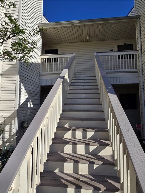 7600 Emmett F Lowry, Texas City, TX, 77591