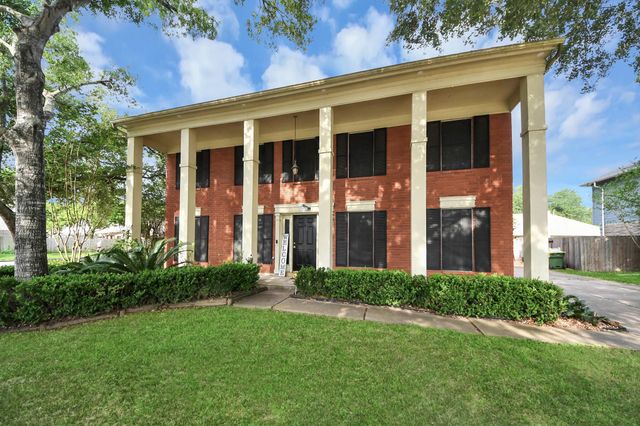 3925 Spring Crest Ct, Pearland, TX 77584