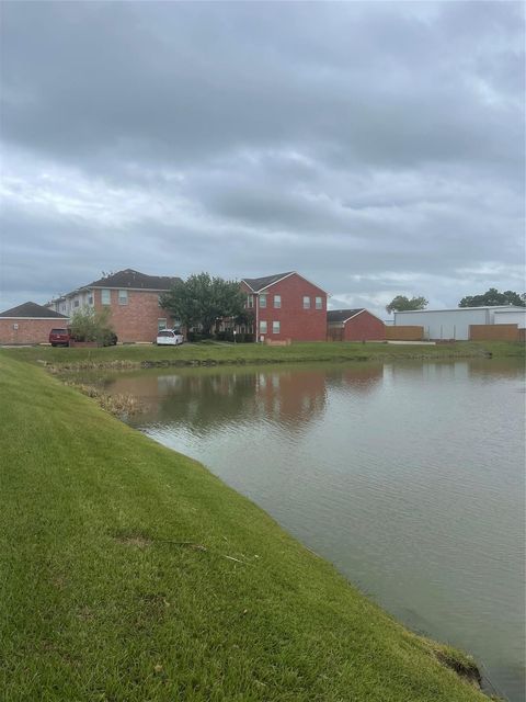 2117 Kemah Village, Kemah, TX, 77565