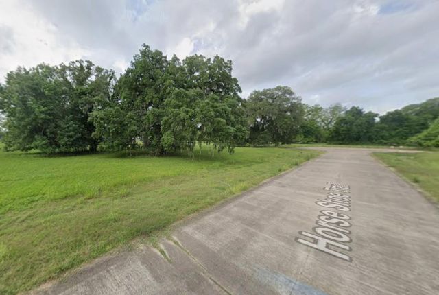387 Horse Shoe, Angleton, TX, 77515