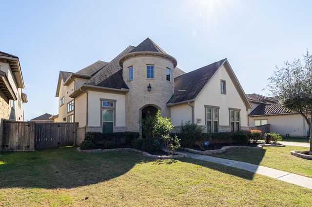  5715 Mogo Creek Ln, Sugar Land, TX 77479